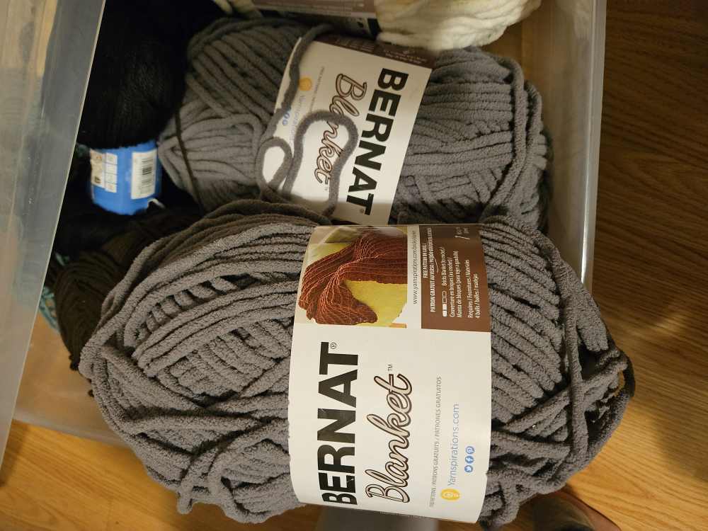 Bernat Blanket Yarn - Dark Grey - photo 3