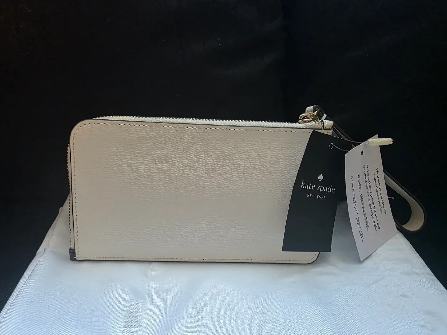 Kate Spade Wristlet/ Wallet - NYC The Big Apple - New image indicator(2)