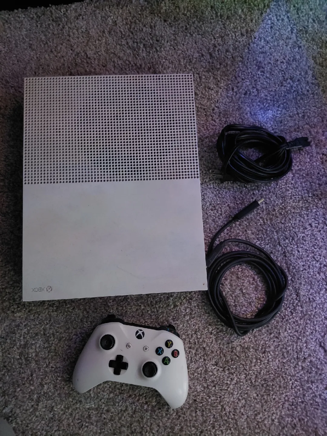 Xbox One S Console with Controller image indicator(2)