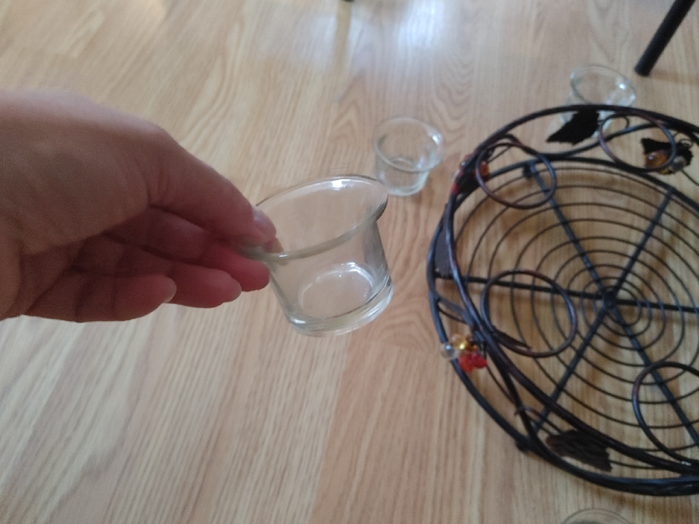 Metal Candle Holder with 7 Glass Cups - photo 4