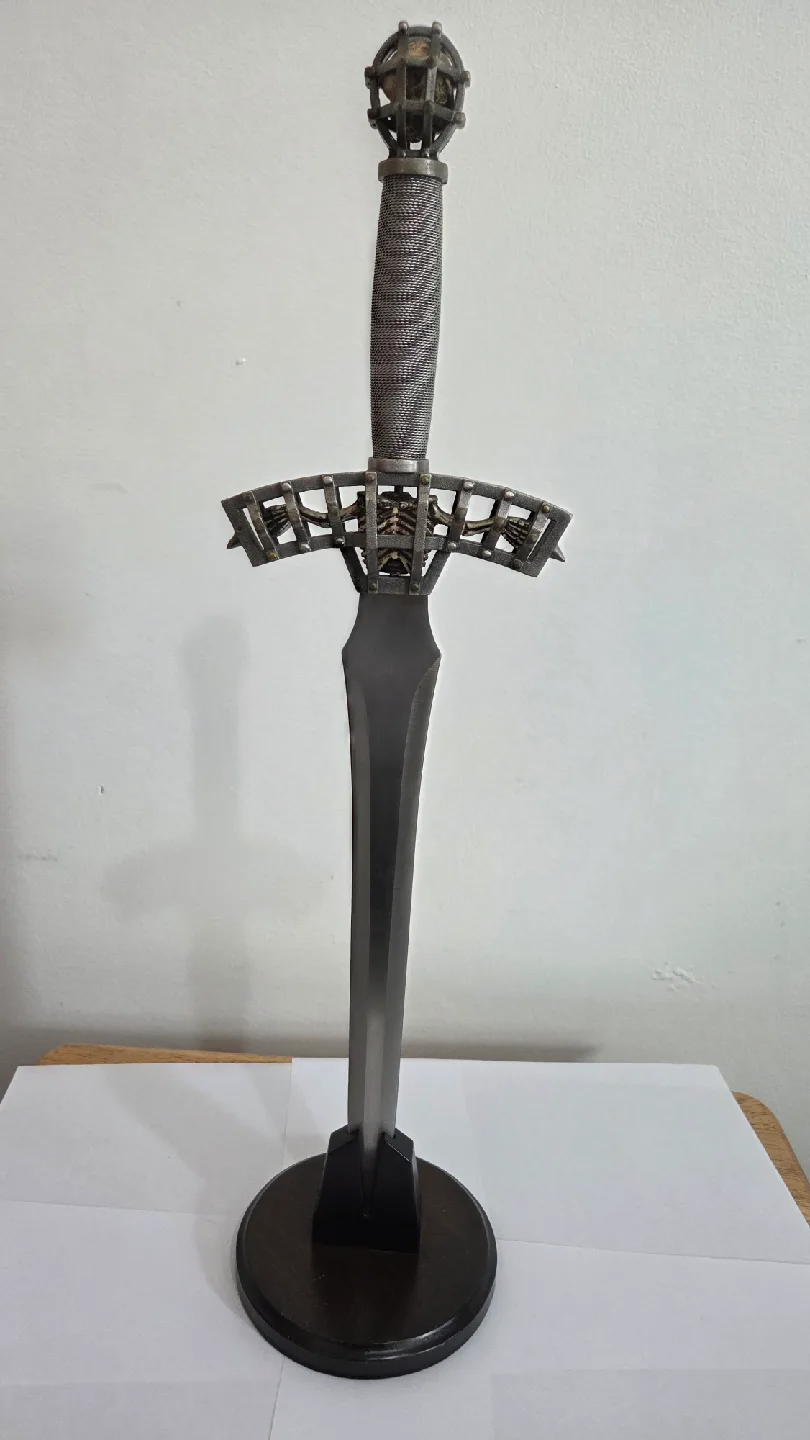 Fantasy Master Sword with Stand image indicator(2)