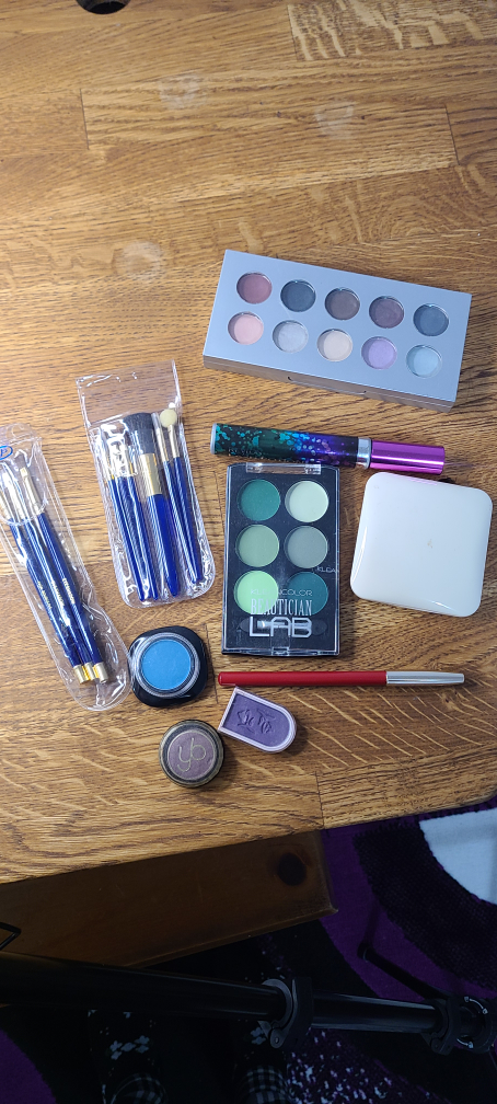 Makeup Bundle: Color Lab, YB, & More!