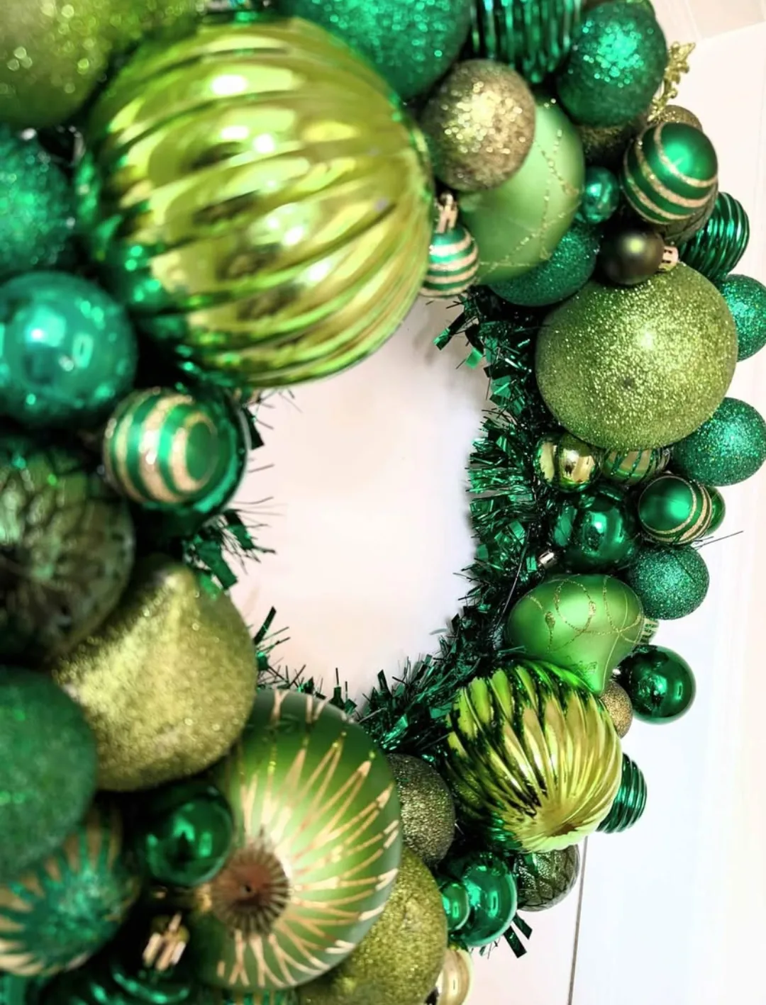 Handmade Christmas Ball Wreath image indicator(8)