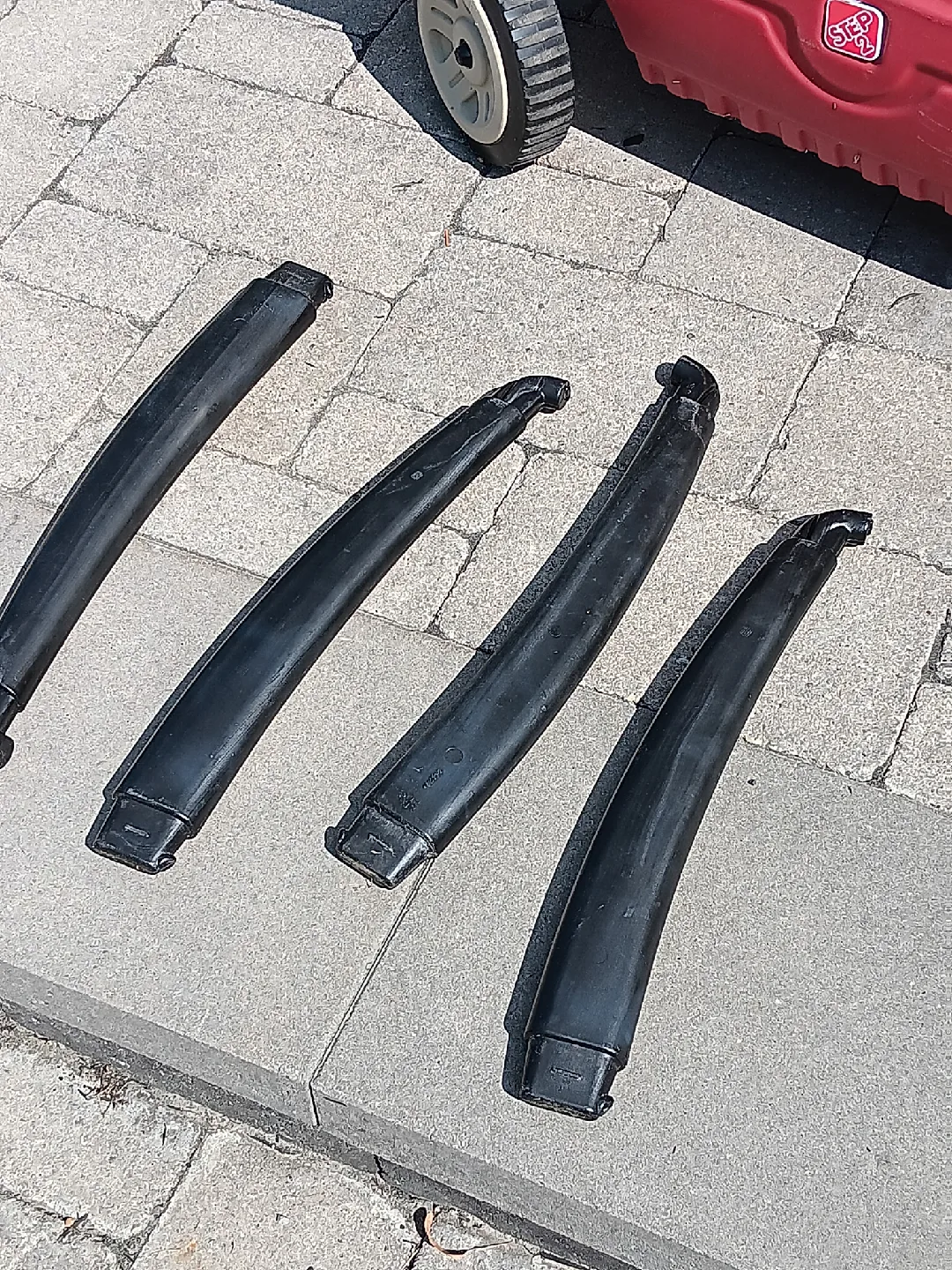 Step2 Wagon for Two image indicator(2)