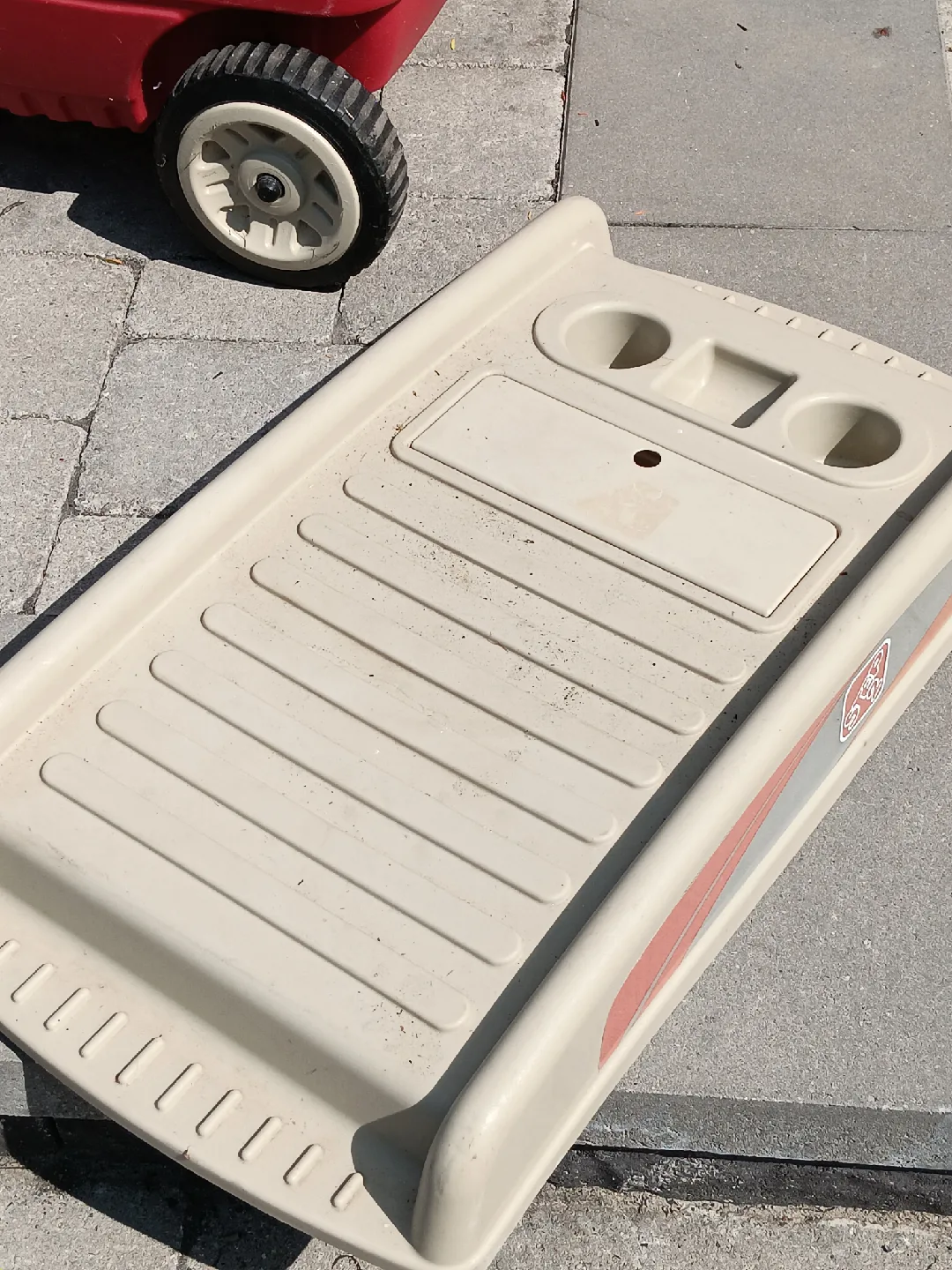 Step2 Wagon for Two image indicator(3)