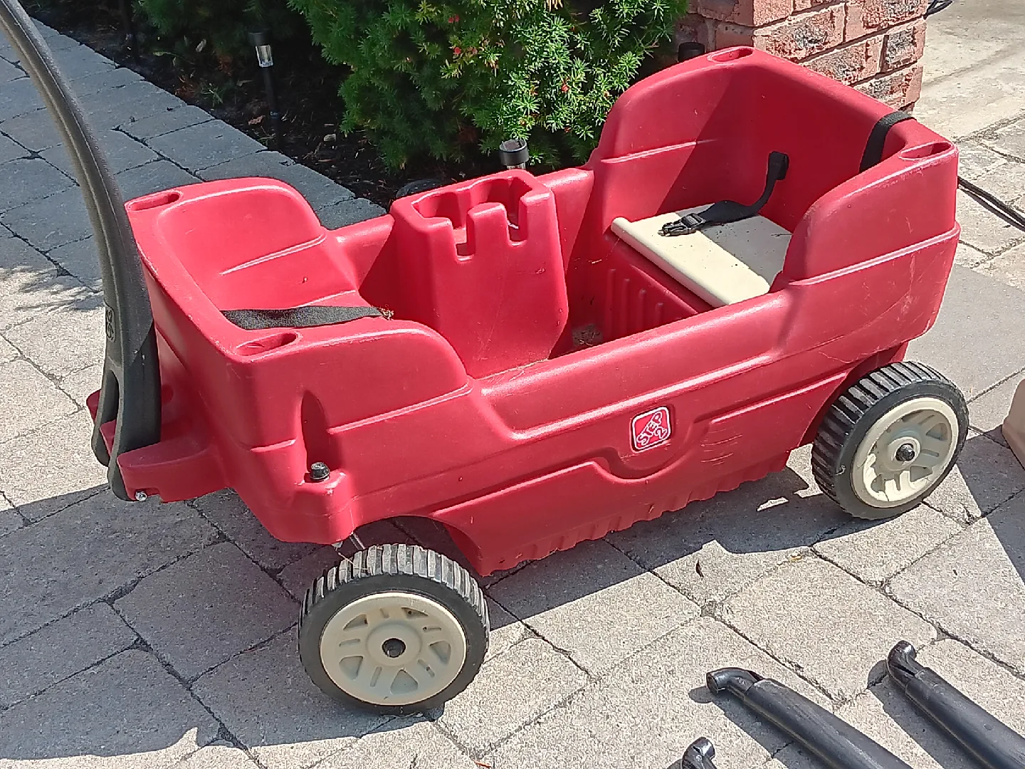 Step2 Wagon for Two image indicator(4)