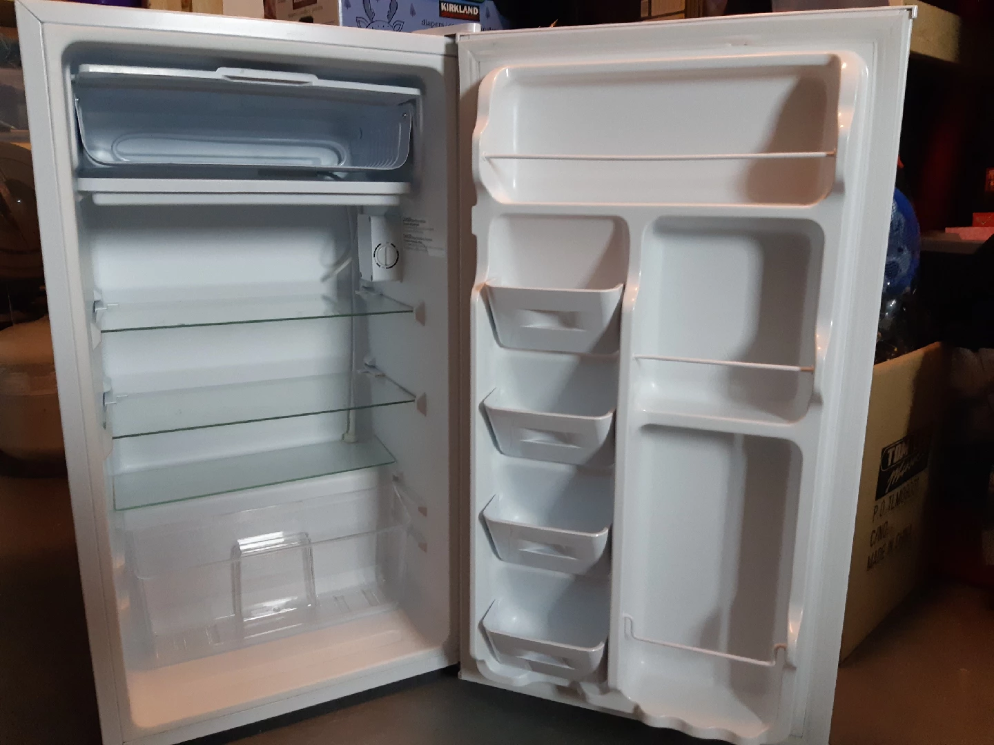 Arctic King Mini Fridge - White - photo 2