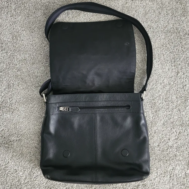 Coach Black Leather Messenger Bag image indicator(2)