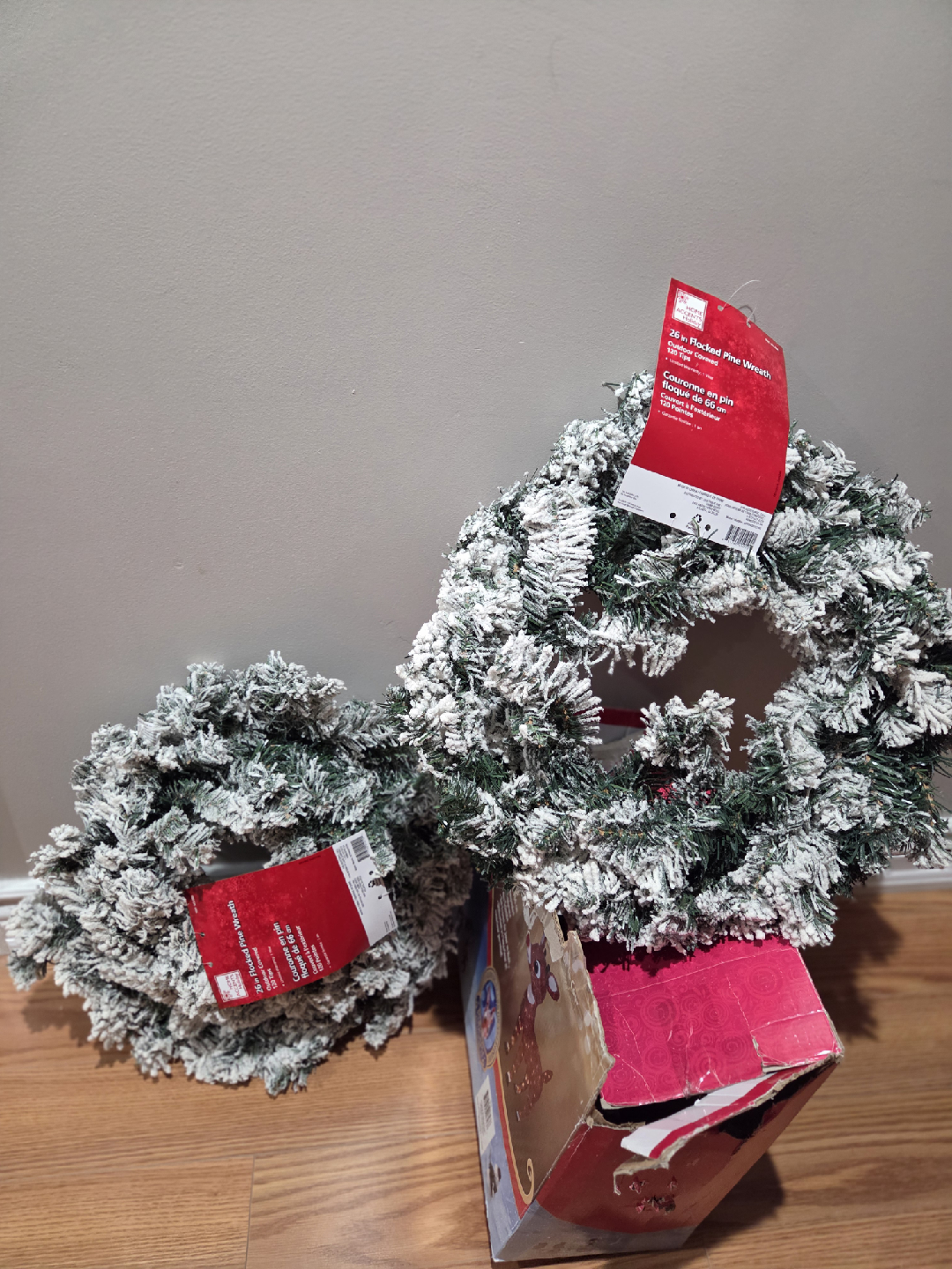 Home Accents Holiday 26" Flocked Pine Wreath - New