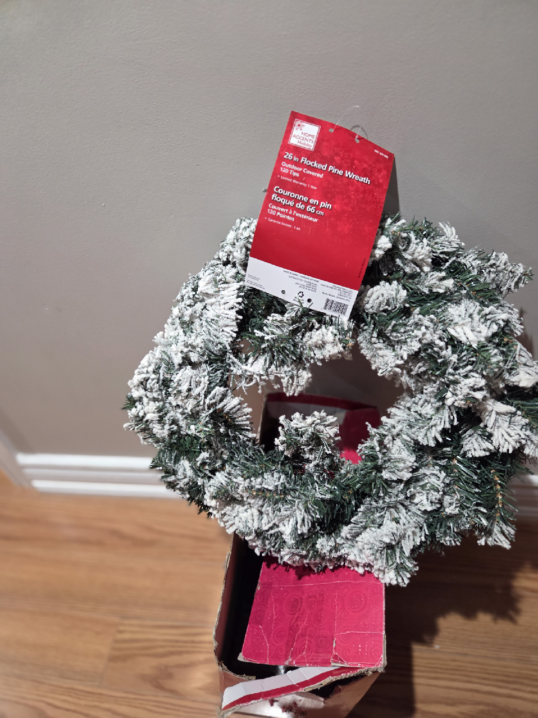 Home Accents Holiday 26" Flocked Pine Wreath - New - photo 3