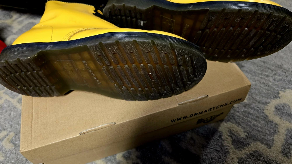 Dr. Martens 1460 Yellow Smooth Leather Boots - photo 5