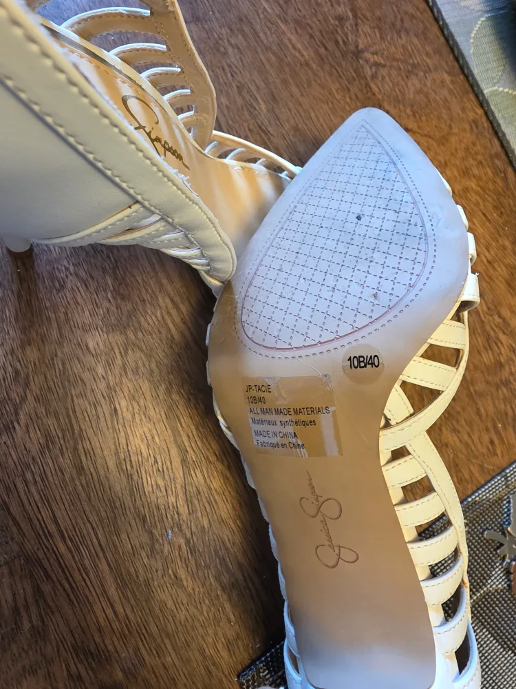 Jessica Simpson White Heels - Size 10 image indicator(3)