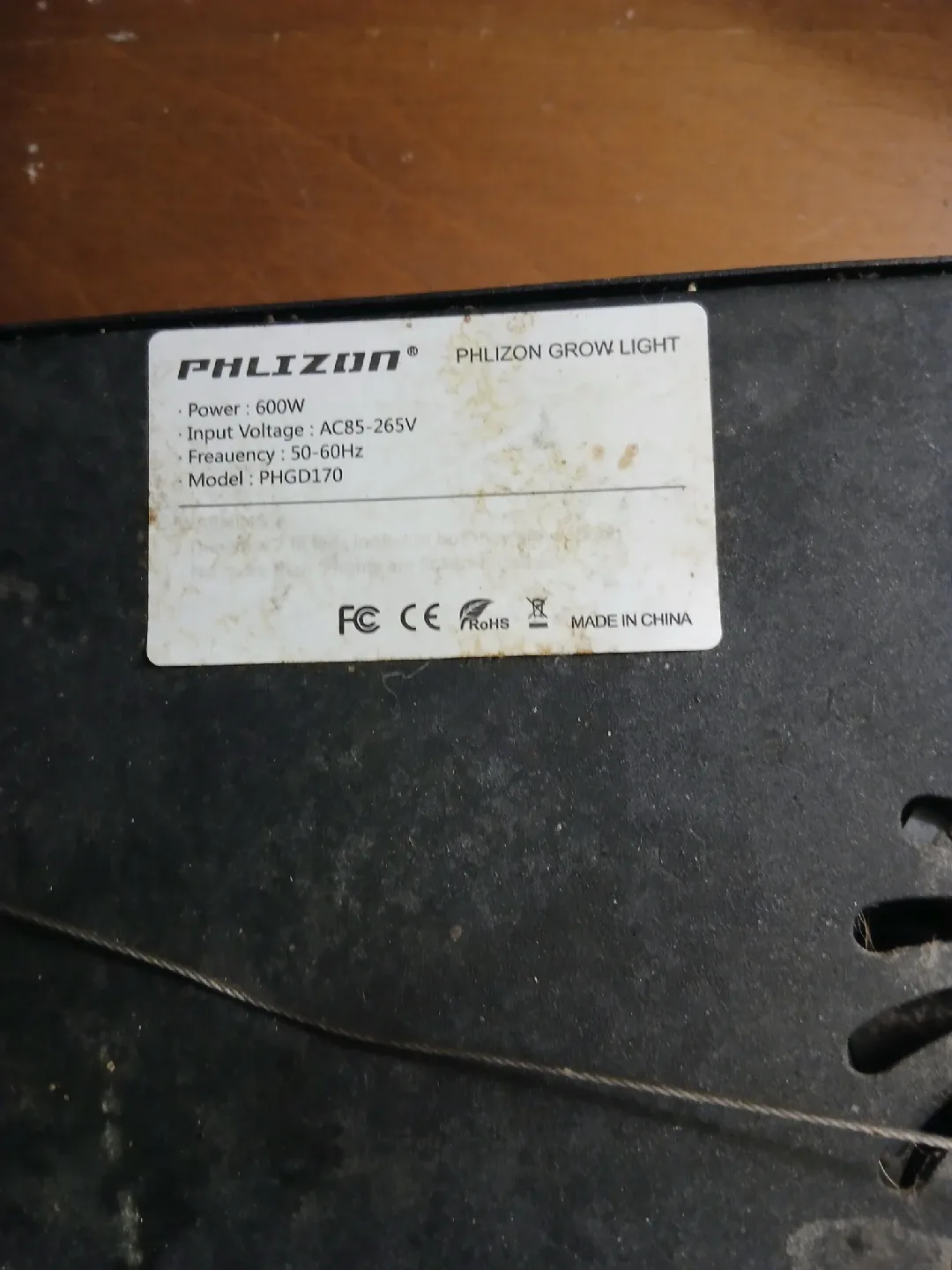 grow tent for sale asking $200 obo comes wit grow light image indicator(2)