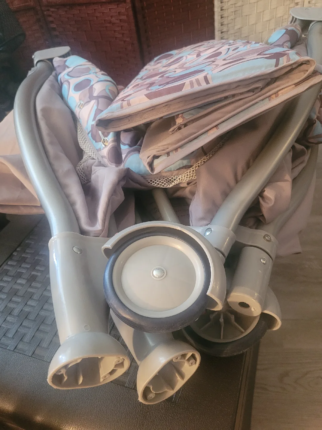 Foldable Crib/Playpen image indicator(6)