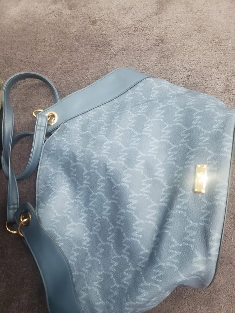 Coach bags good condition image indicator(2)