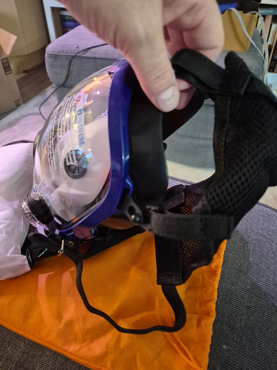 Full Face Respirator with Filters image indicator(6)
