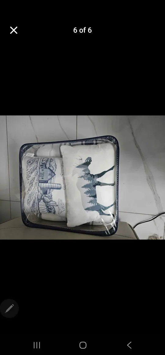 5 Piece King Comforter Set - New in Package! image indicator(3)