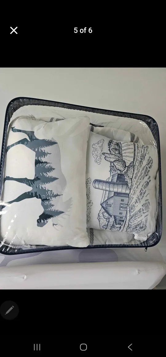 5 Piece King Comforter Set - New in Package! image indicator(4)