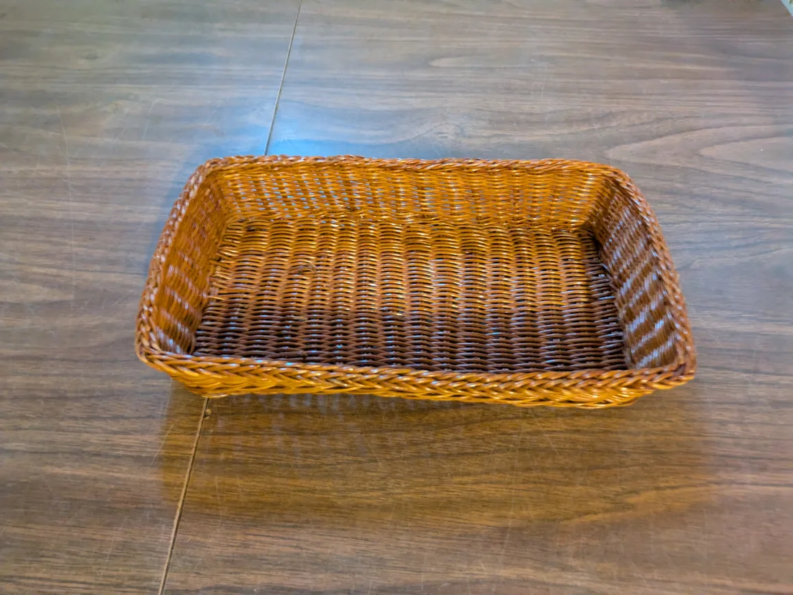 Small Wicker Basket - Brown 🧡 thumbnail