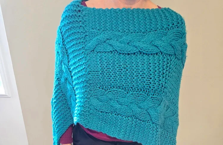 Knit Poncho image indicator(2)