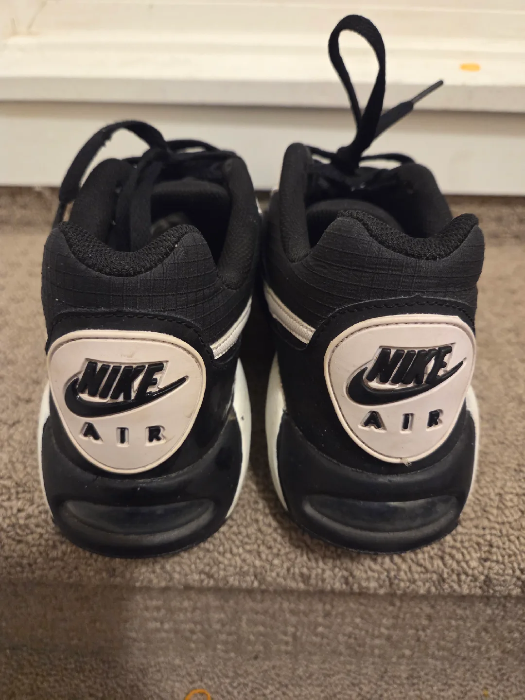 Nike Air Black and White Sneakers image indicator(5)