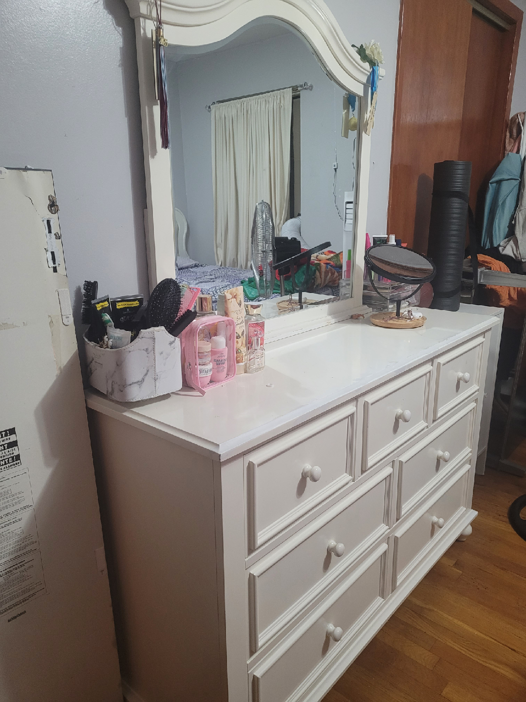 White Dresser with Mirror