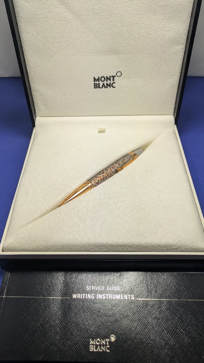 Montblanc Bohème Doué Moongarden Ballpoint Pen image indicator(4)