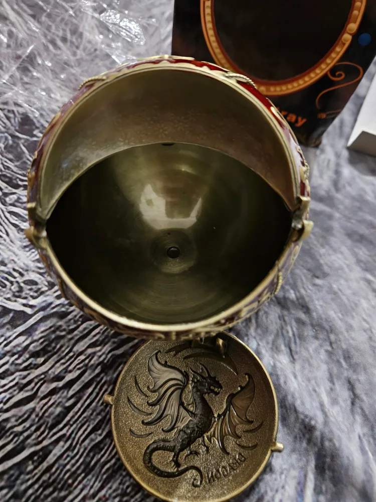 A Ball Ashtray - Dragon Design image indicator(4)