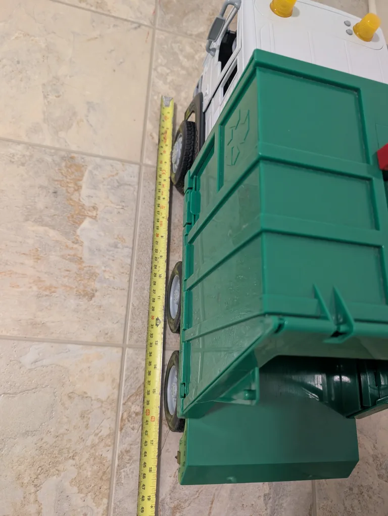 Driven Garbage Truck Toy image indicator(8)