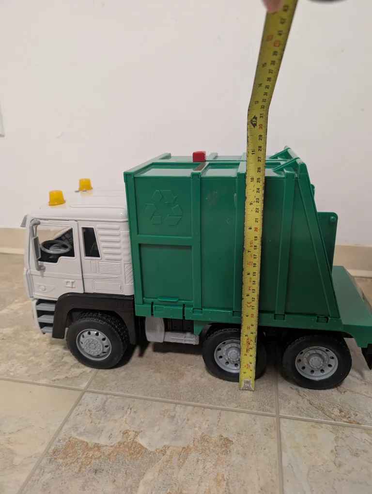 Driven Garbage Truck Toy image indicator(9)