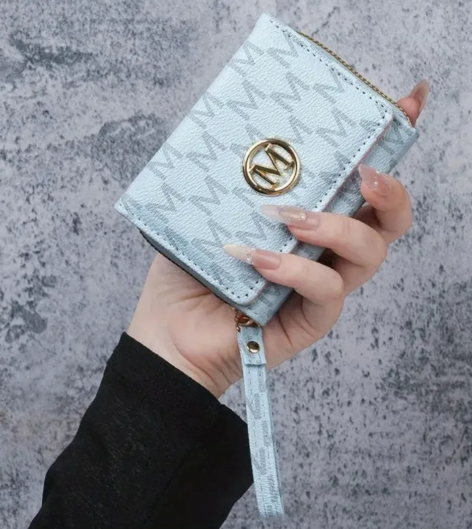 Stylish Patterned Trifold Wallet image indicator(6)