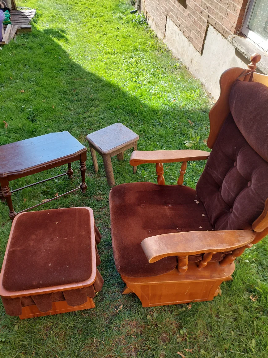 Assorted Used Furniture Set image indicator(2)