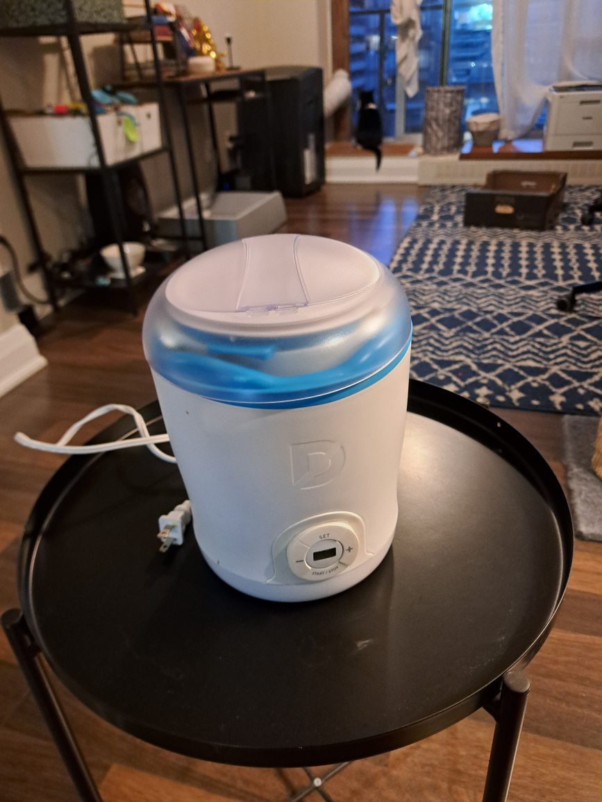 DASH Yogurt Maker