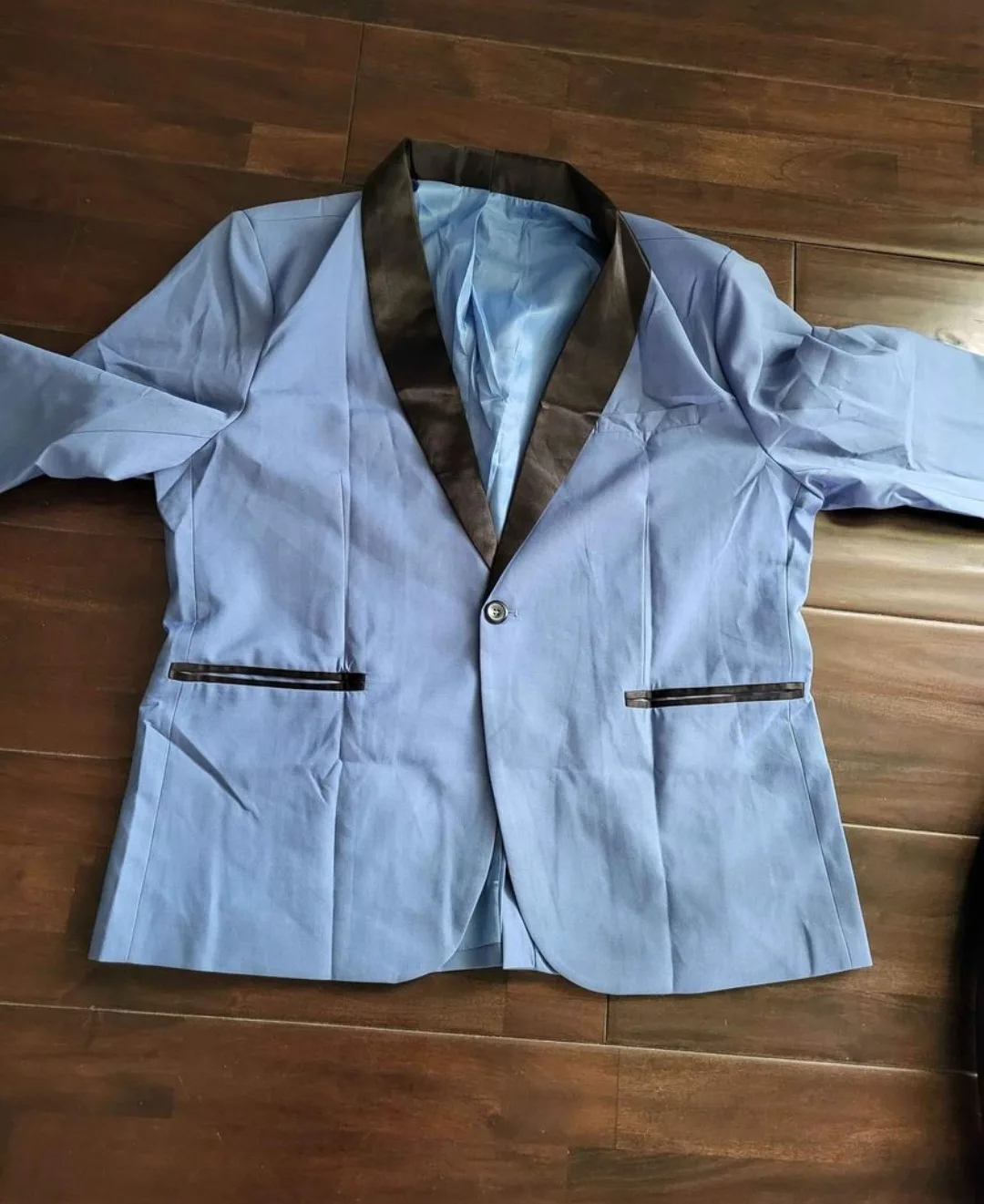 Blue Blazer with Black Lapel image indicator(3)