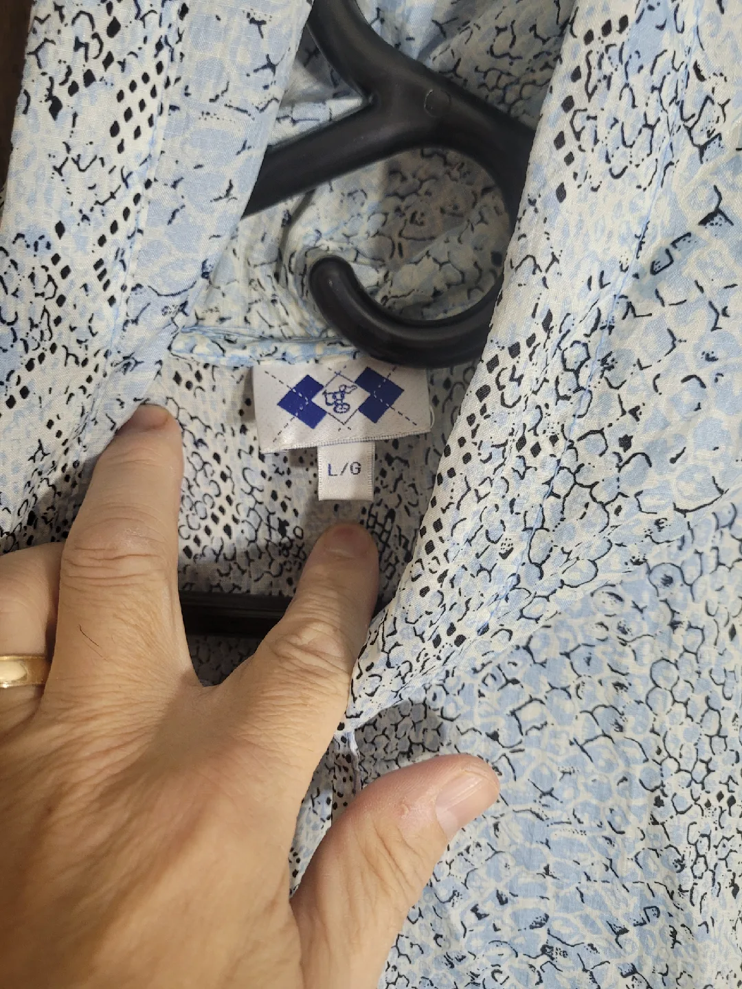 Hooded Windbreaker Jacket - L/G image indicator(4)