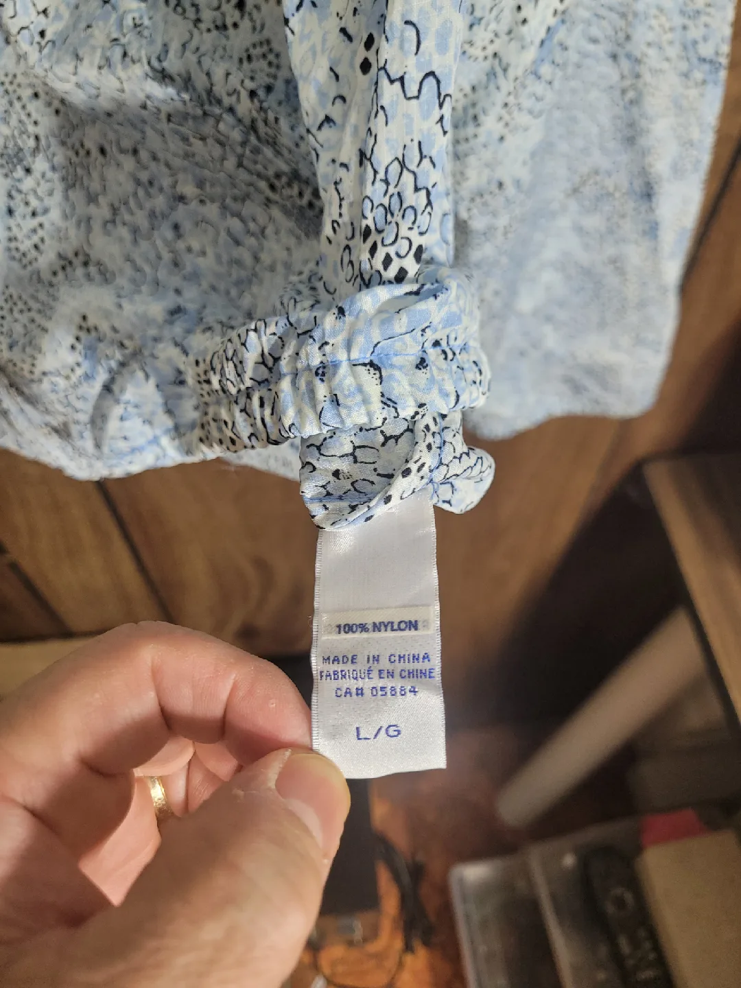 Hooded Windbreaker Jacket - L/G image indicator(5)