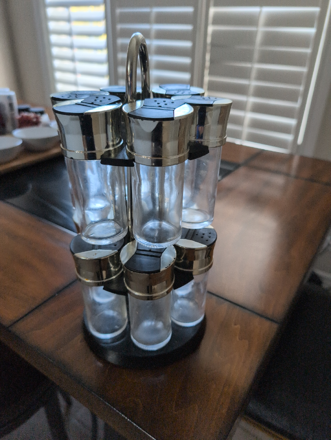 Revolving Spice Rack with 16 Jars