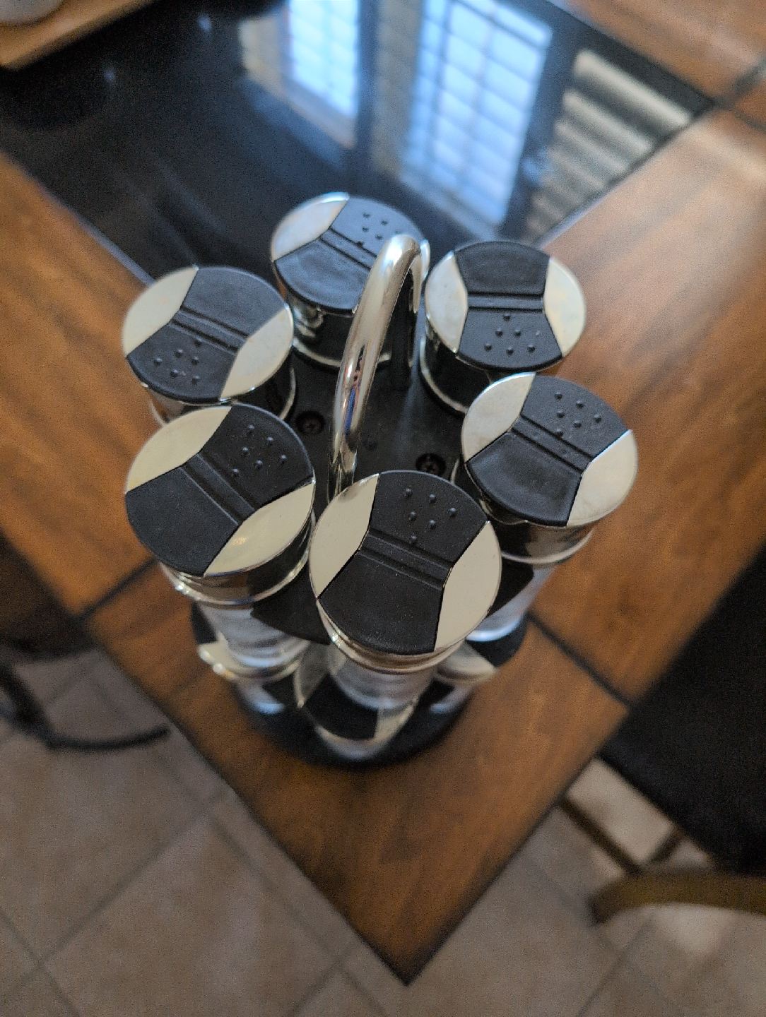Revolving Spice Rack with 16 Jars - photo 2