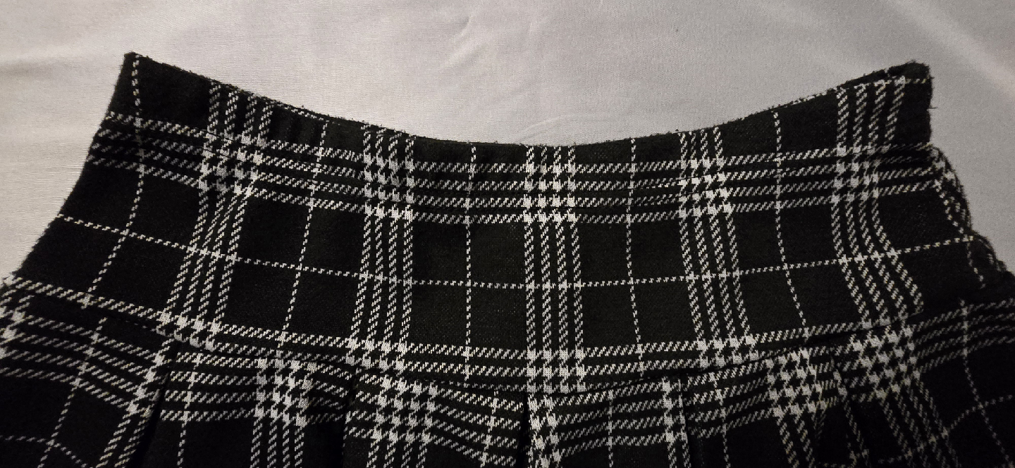 Teen Girls Plaid Mini Kilt Style Skirt - Adult Size Medium - photo 2