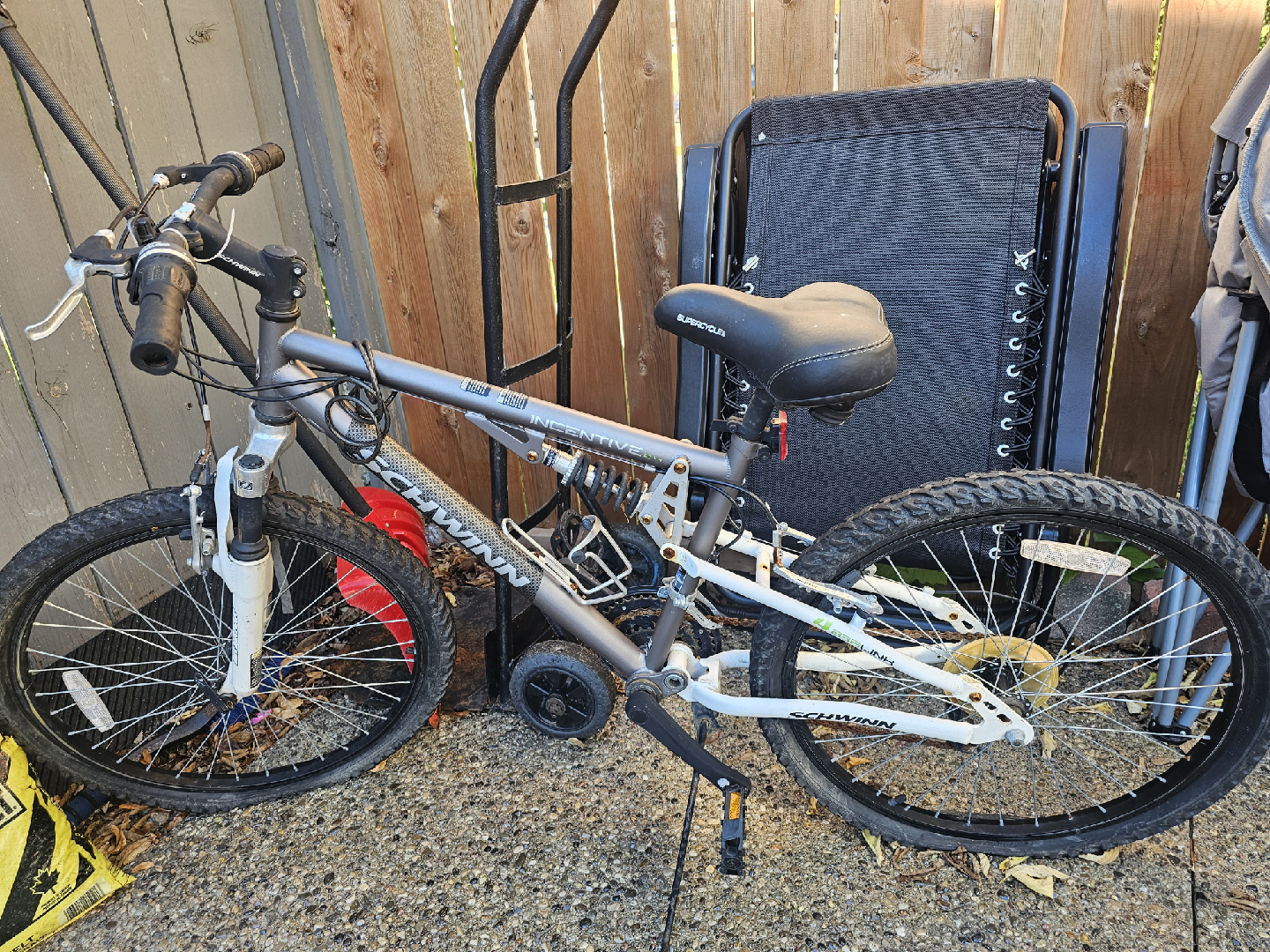 Schwinn Incentive Mountain Bike