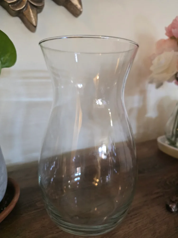 Assorted Home Decor Items image indicator(10)