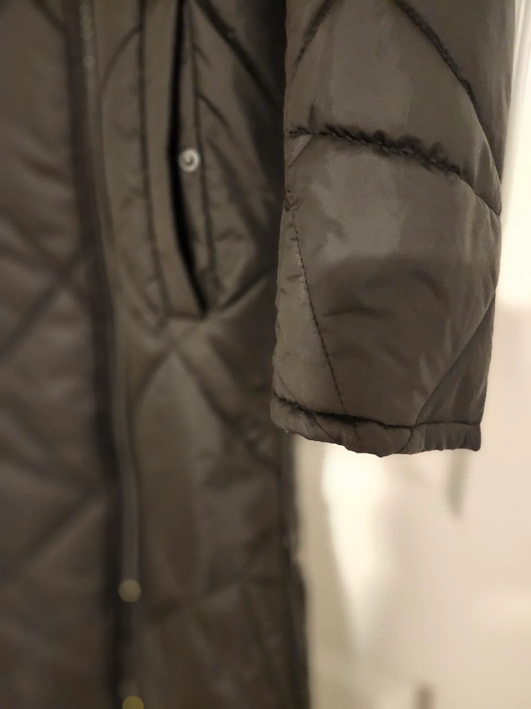 KARL LAGERFELD  quilted ladies winter coat image indicator(4)