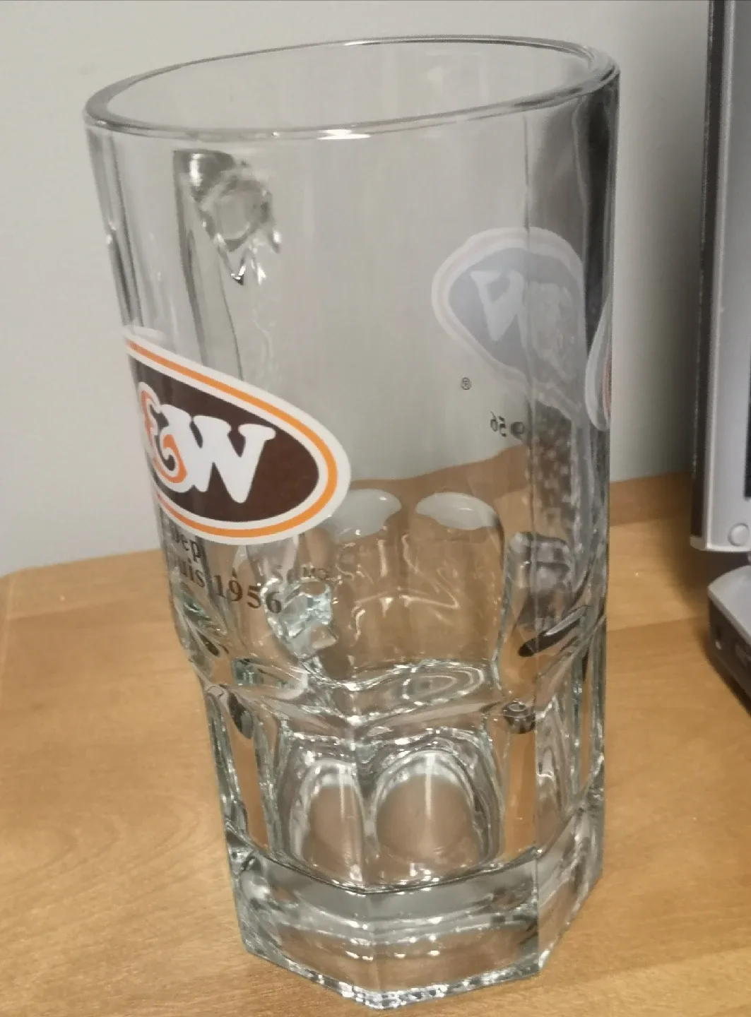 XL 32fl. oz Vintage A&W Glass Mug ~ Bilingual 5th Gen Logo image indicator(5)