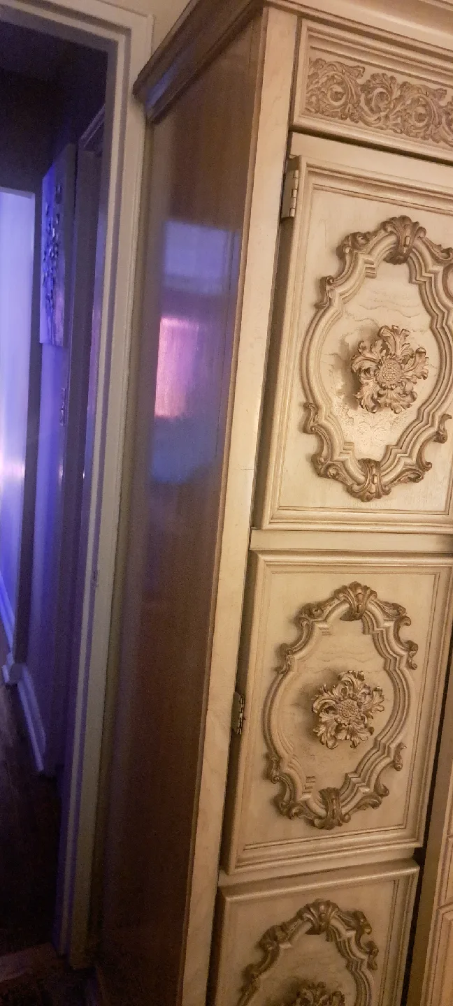 Ornate Beige Wardrobe image indicator(3)