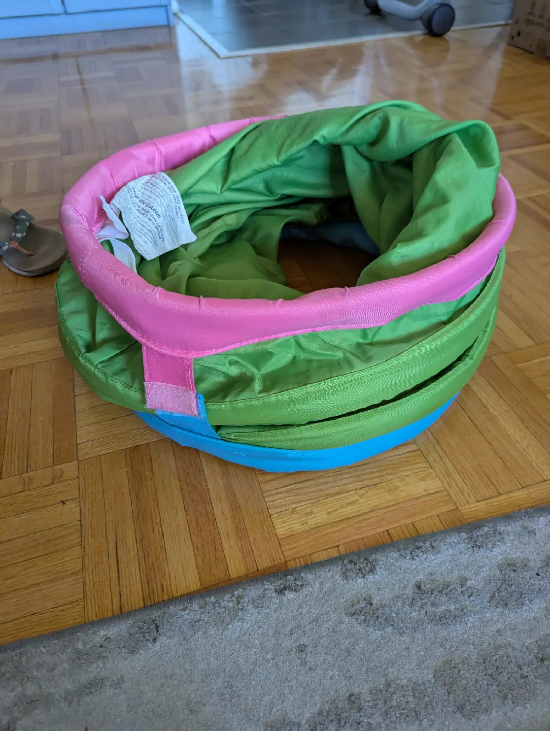 Kids Play Tunnel - Pink, Green & Blue image indicator(2)