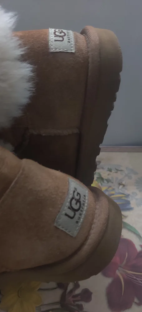 UGG Australia S/N 5803 Size 6 Boots image indicator(9)