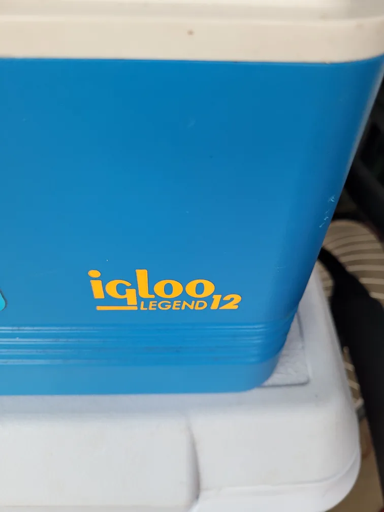 Igloo Legend 12 Ice Chest Cooler image indicator(2)