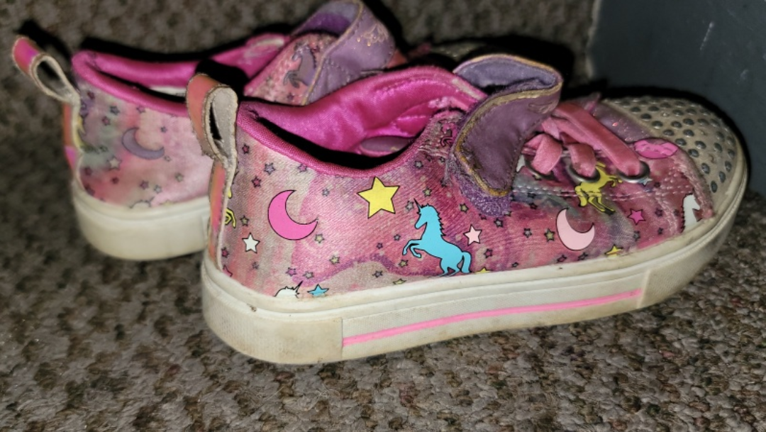 Skechers Twinkle Toes Unicorn Sneakers Size 10 - photo 2