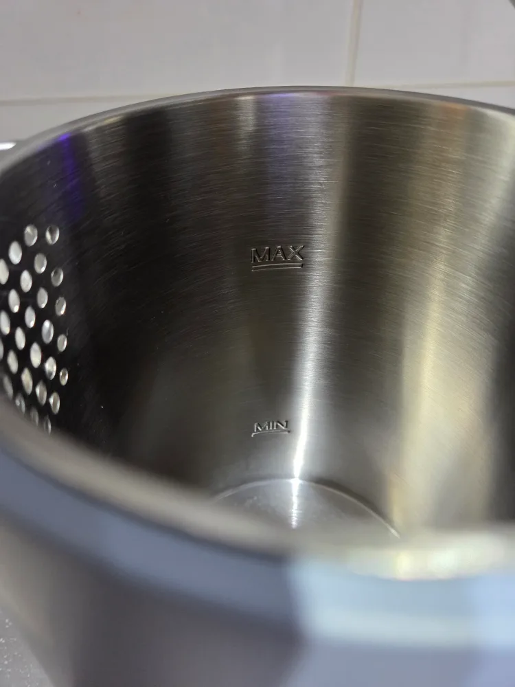 Drew Barrymore Beautiful Cornflower Blue Electric Kettle image indicator(2)