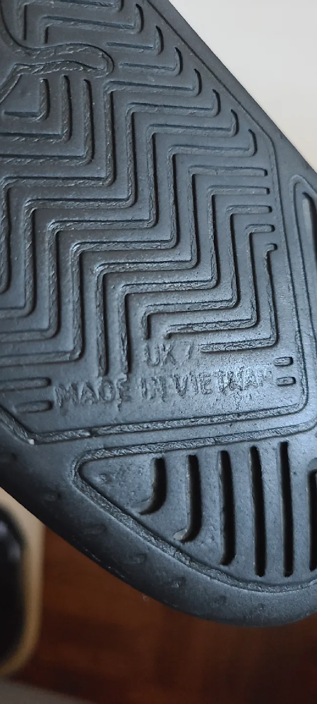 Puma Black Slides - Size 7 (UK) image indicator(4)